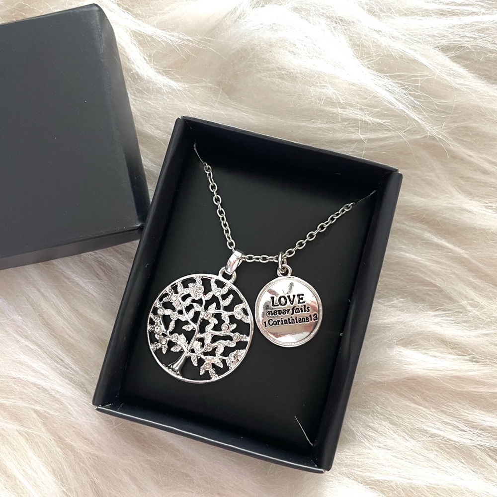 Avon Family Tree Necklace